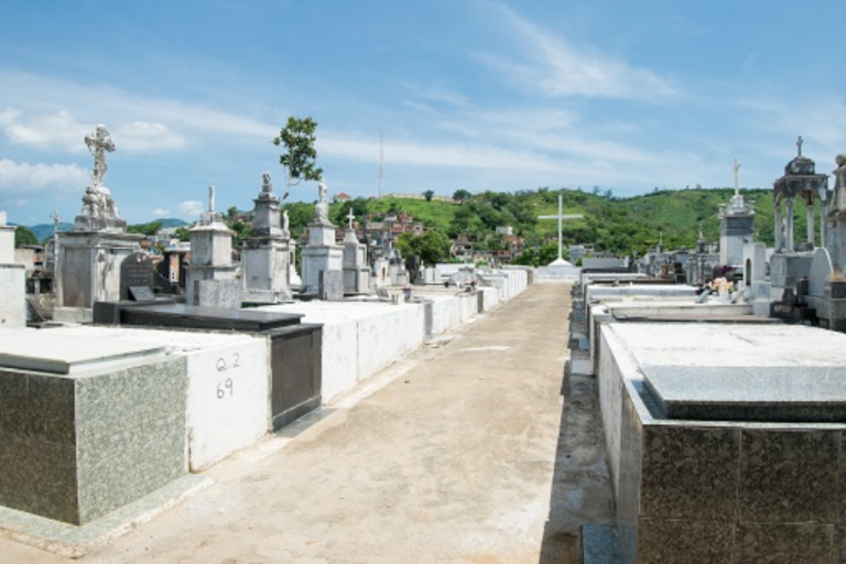Rio Pax, concessionária oficial responsável pela gestão e conservação dos cemitérios públicos municipais do Rio de Janeiro, oferecendo serviços funerários completos com qualidade, transparência e preços regulamentados pela Prefeitura do Rio de Janeiro.